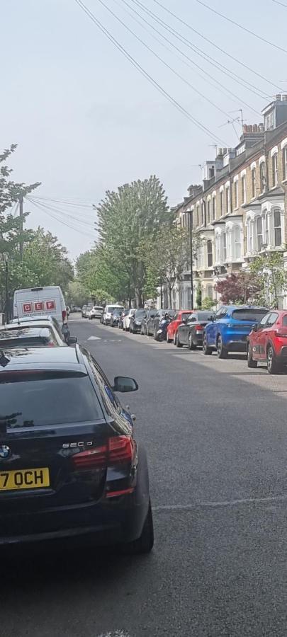 Modern In * London
